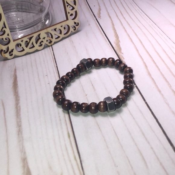 ‼️ Women’s Handmaid Wood Beaded Bracelet - Picture 2 of 2